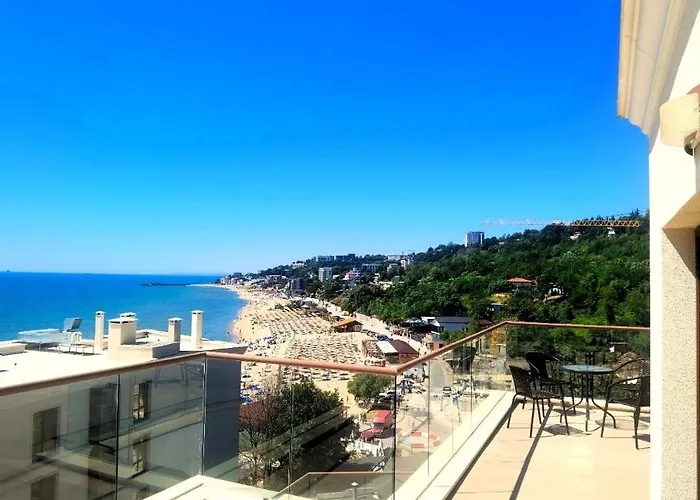 Cabacum Pleasure Beachfront 公寓式酒店