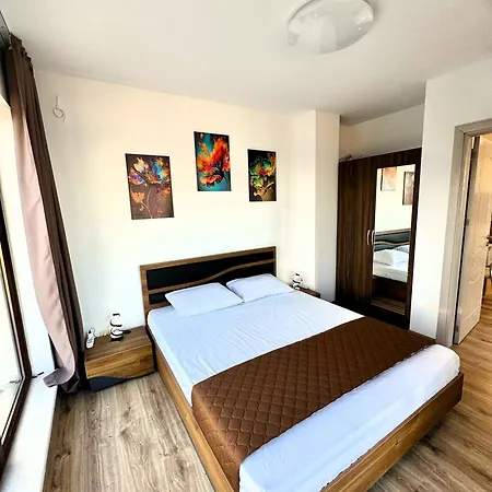 Aparthotel Cabacum Pleasure Beachfront - 50m To And Pool Varna
