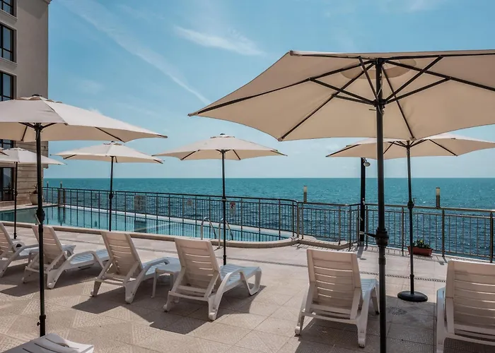 Cabacum Pleasure Beachfront Aparthotel 3*